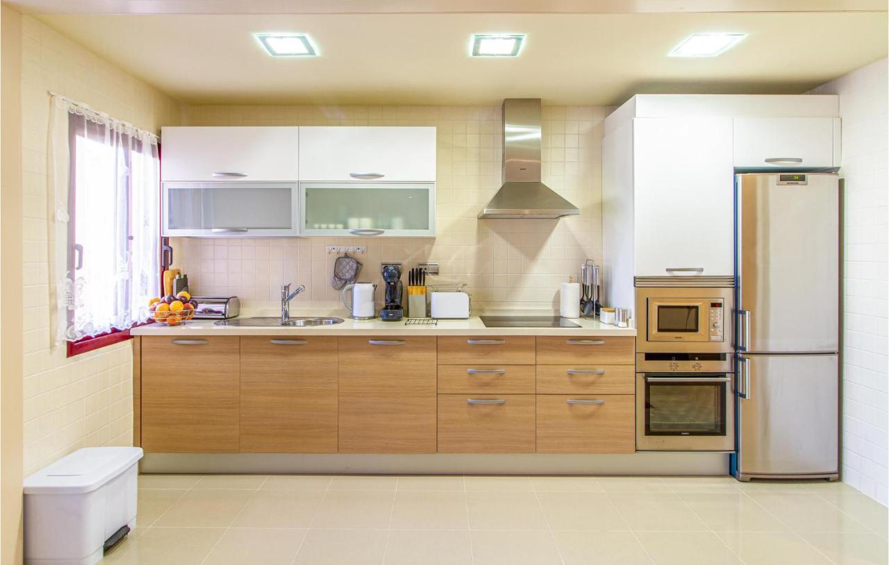 Amazing In Alcazares With Kitchen